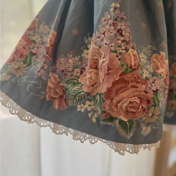 VINTAGE DAISY KINGDOM Girls Dress Size 8 Roses Lilacs Tea Length Factory Made